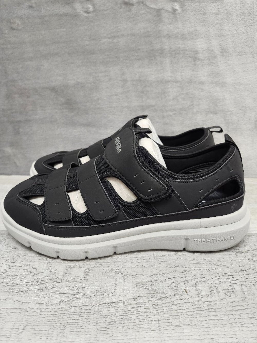 Fitville Men 14W (EU 48) Easy Top Sandal Black  ***Tried On***
